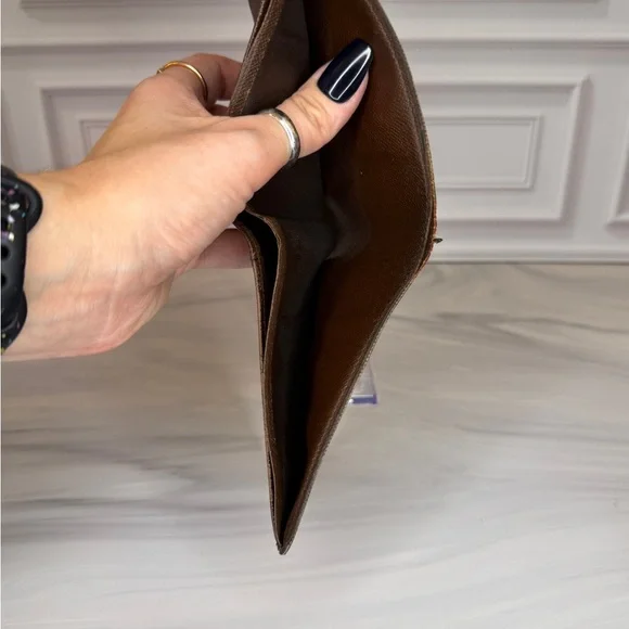 Louis Vuitton Damier Ebene Men’s Bifold Wallet | Authentic - Picture 11 of 13